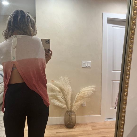 NWOT ombré open back button sweater top - Picture 3 of 5
